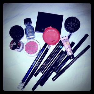 Over 15 pieces Make up bundle of all sorts
